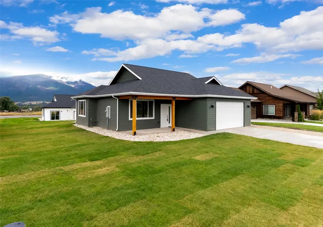 Photo 2 of Single family home for sale at 3591 Sourdough Ln, Stevensville, MT 59870 | MLS# 30070601 | Listing updated on 2026-09-10