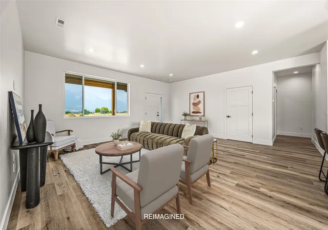 Photo 3 of Single family home for sale at 3576 Cimarron Ln, Stevensville, MT 59870 | MLS# 30070596 | Listing updated on 2026-09-19