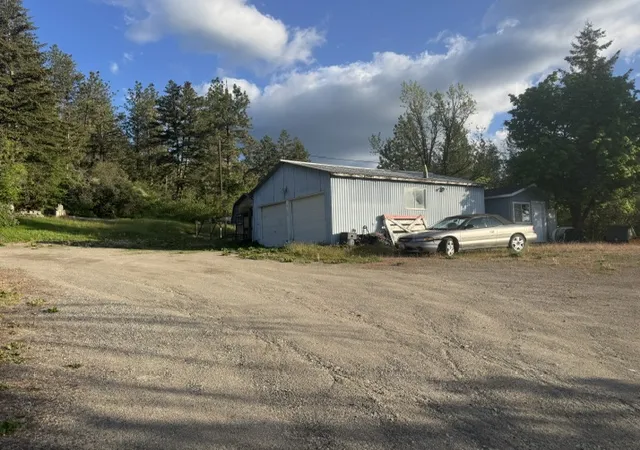 Photo 3 of Single family home for sale at 7001 US Hwy 93 S, Missoula, MT 59804 | MLS# 30070764 | Listing updated on 2026-08-31