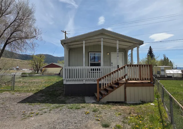 Photo 2 of Manufactured home for sale at 2904 Walnut St, Butte, MT 59701 | MLS# 30070869 | Listing updated on 2026-09-14