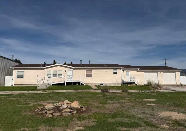 Photo 1 of Manufactured home for sale at 11 Wall St, White Sulphur Springs, MT 59645 | MLS# 30070861 | Listing updated on 2026-09-22