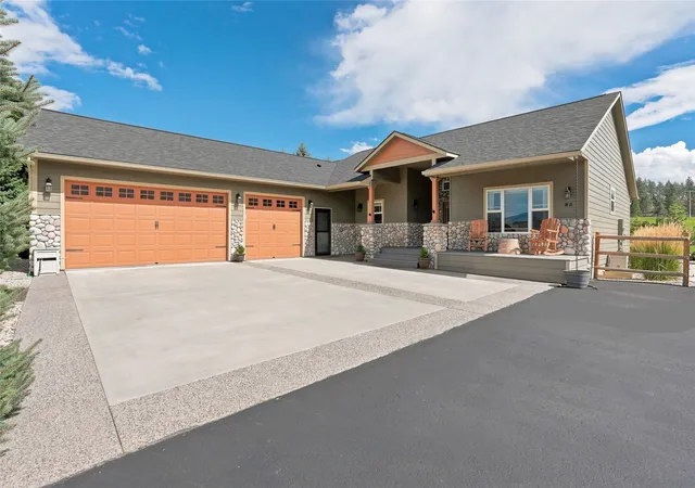 Photo 2 of Single family home for sale at 85 Edge Dr, Stevensville, MT 59870 | MLS# 30070808 | Listing updated on 2026-09-15
