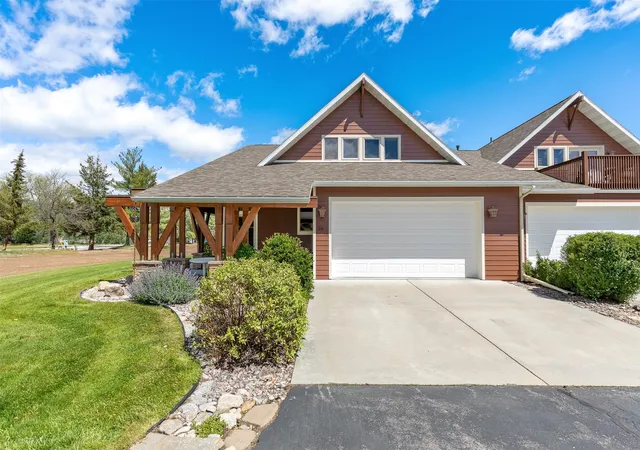 Photo 2 of Townhouse for sale at 24 Lone Pine Trl, Hamilton, MT 59840 | MLS# 30071051 | Listing updated on 2026-09-21