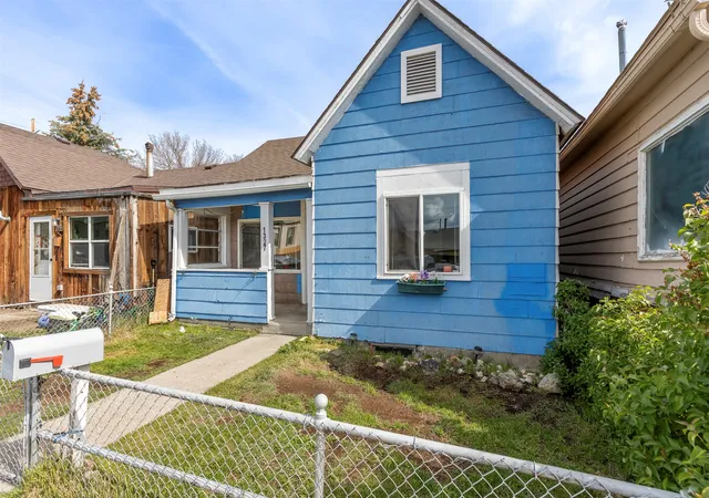 Photo 3 of Single family home for sale at 1327 Farrell St, Butte, MT 59701 | MLS# 30071402 | Listing updated on 2026-09-01