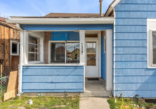 Photo 3 of Single family home for sale at 1327 Farrell St, Butte, MT 59701 | MLS# 30071402 | Listing updated on 2026-09-01