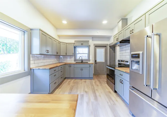 Photo 3 of Single family home for sale at 130 10th Street E, Kalispell, MT 59901 | MLS# 30071530 | Listing updated on 2026-09-09