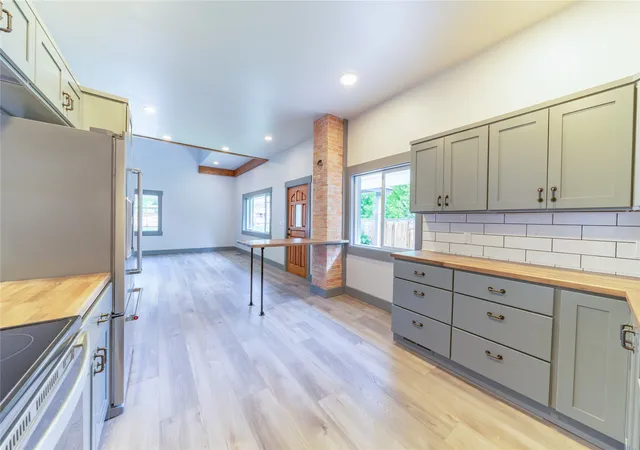 Photo 3 of Single family home for sale at 130 10th Street E, Kalispell, MT 59901 | MLS# 30071530 | Listing updated on 2026-09-09