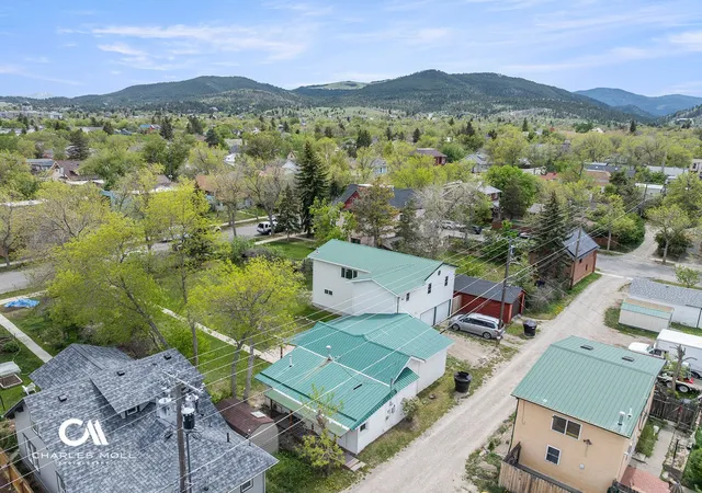 Photo 3 of Multi family home for sale at 812 N Ewing St, Helena, MT 59601 | MLS# 30071535 | Listing updated on 2026-09-22
