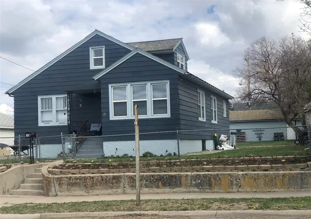 Photo 1 of Single family home for sale at 15 3rd Avenue Se, Cut Bank, MT 59427 | MLS# 30071533 | Listing updated on 2026-08-30
