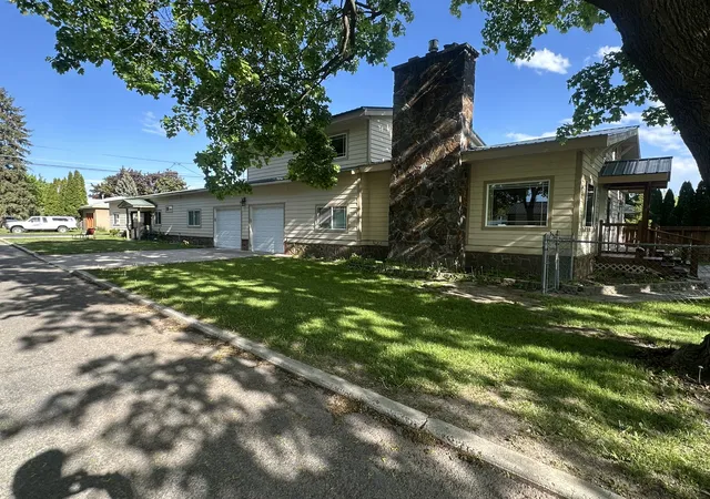 Photo 1 of Multi family home for sale at 905 6th Avenue E, Kalispell, MT 59901 | MLS# 30071499 | Listing updated on 2026-09-10