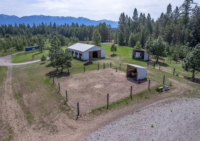 Photo 3 of Single family home for sale at 777 Mt Hwy 83, Bigfork, MT 59911 | MLS# 30071620 | Listing updated on 2026-09-14
