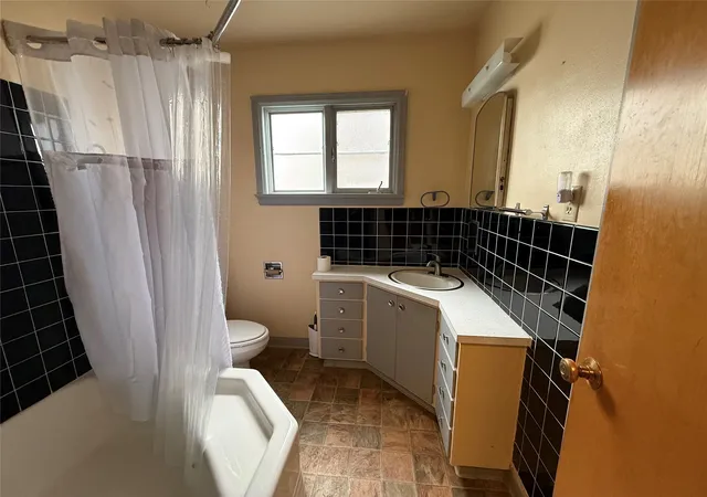 Photo 4 of Single family home for sale at 320 2nd Street S, Shelby, MT 59474 | MLS# 30071832 | Listing updated on 2026-09-14