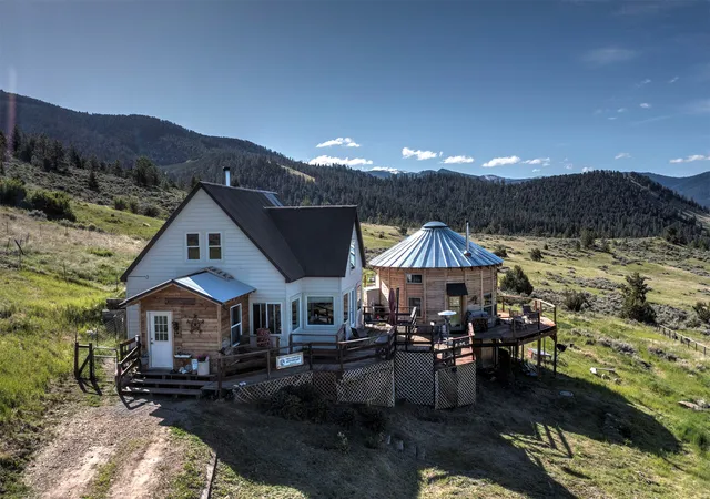 Photo 3 of Single family home for sale at 2879 Soft Rock Rd, Corvallis, MT 59828 | MLS# 30071902 | Listing updated on 2026-09-15