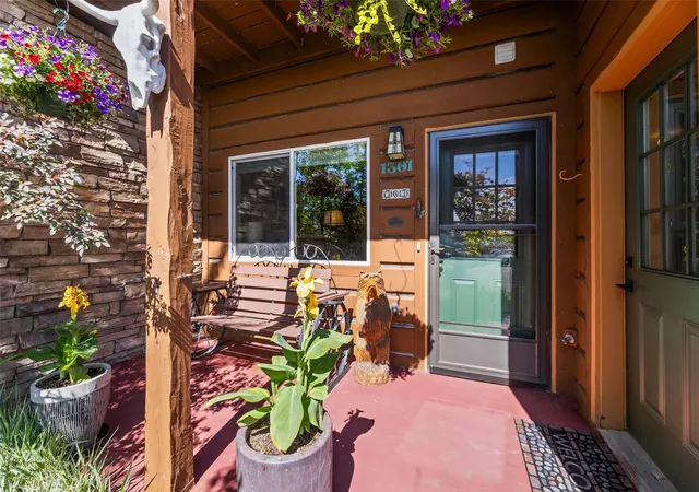 Photo 2 of Single family home for sale at 1301 Absaroka Ct, Livingston, MT 59047 | MLS# 30071852 | Listing updated on 2026-09-09