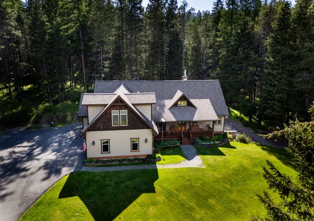 Photo 2 of Single family home for sale at 111 Wagon Wheel Rd, Whitefish, MT 59937 | MLS# 30071974 | Listing updated on 2026-09-08