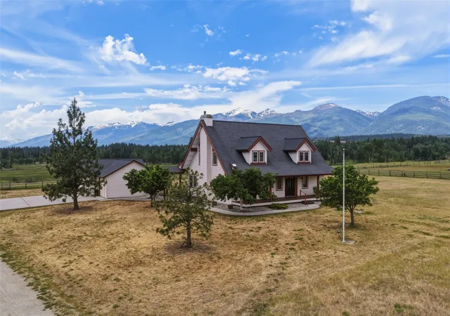 Photo 1 of Single family home for sale at 359 Bear Crk Rd, Victor, MT 59875 | MLS# 30072028 | Listing updated on 2026-09-09