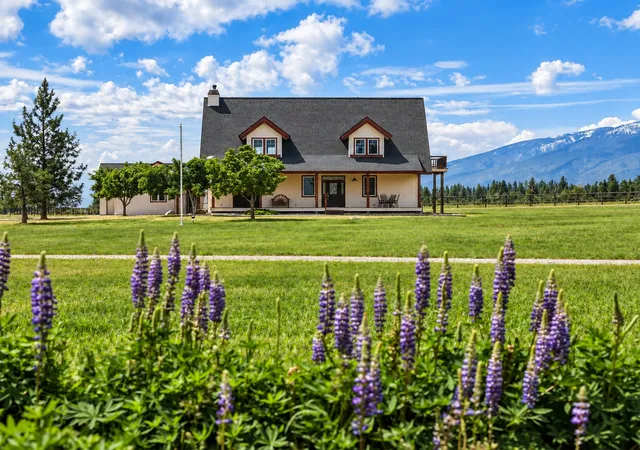 Photo 1 of Single family home for sale at 359 Bear Crk Rd, Victor, MT 59875 | MLS# 30072028 | Listing updated on 2026-09-16