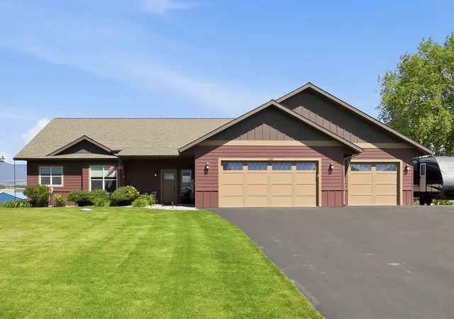 Photo 3 of Single family home for sale at 150 Jet Ln, Hamilton, MT 59840 | MLS# 30071513 | Listing updated on 2026-09-22