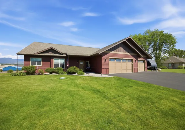 Photo 4 of Single family home for sale at 150 Jet Ln, Hamilton, MT 59840 | MLS# 30071513 | Listing updated on 2026-09-22