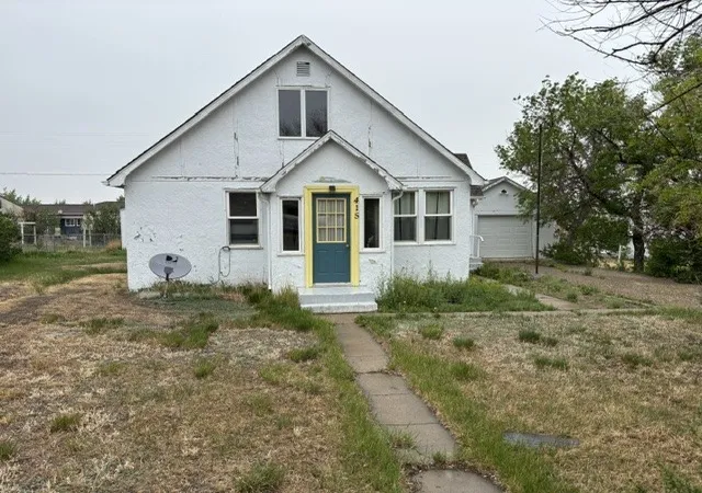 Photo 1 of Single family home for sale at 415 3rd Street S, Sunburst, MT 59482 | MLS# 30072108 | Listing updated on 2026-09-10