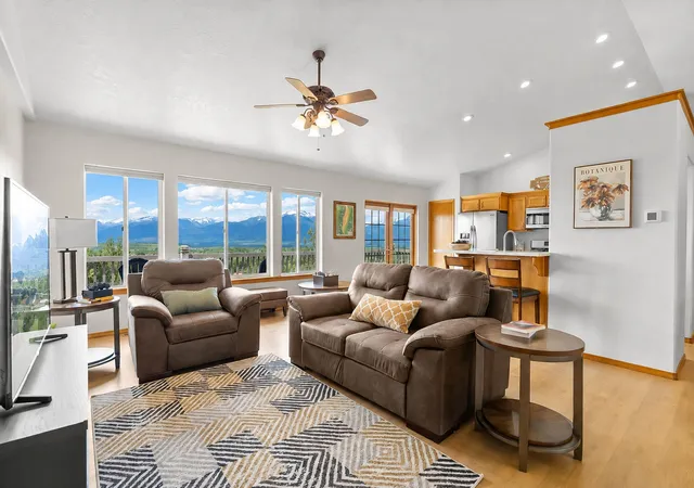 Photo 3 of Single family home for sale at 1095 Iron Cap Dr, Stevensville, MT 59870 | MLS# 30072050 | Listing updated on 2026-09-17