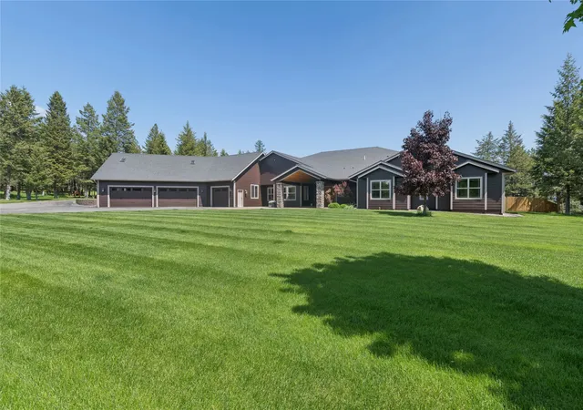 Photo 3 of Mansion for sale at 1173 Kienas Rd N, Kalispell, MT 59901 | MLS# 30070933 | Listing updated on 2026-10-06