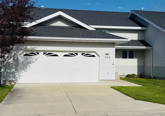 Photo 2 of Townhouse for sale at 206 Aspen Loop, Butte, MT 59701 | MLS# 30072276 | Listing updated on 2026-09-15