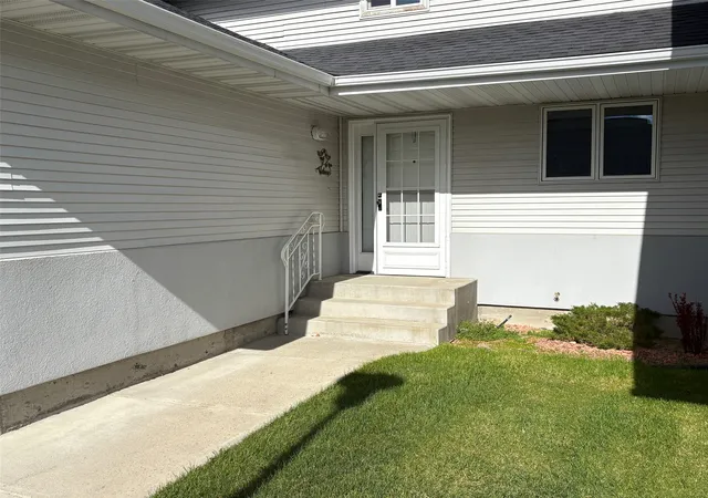 Photo 3 of Townhouse for sale at 206 Aspen Loop, Butte, MT 59701 | MLS# 30072276 | Listing updated on 2026-09-15