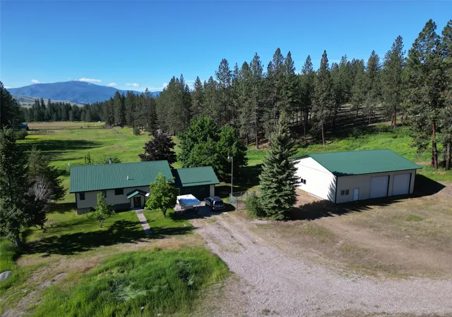 Photo 2 of Single family home for sale at 34 Baldy View Ln, Plains, MT 59859 | MLS# 30070168 | Listing updated on 2026-08-31