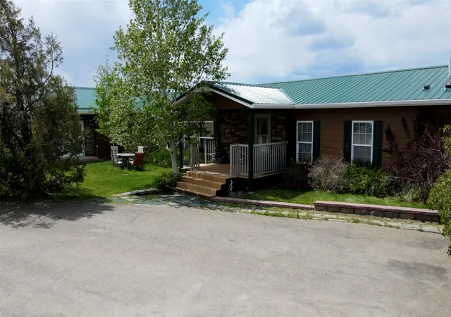 Manufactured home for sale at 357 Lupine Ln, Butte, MT 59701 | MLS# 30072368