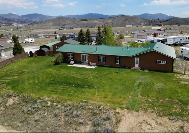 Photo 3 of Manufactured home for sale at 357 Lupine Ln, Butte, MT 59701 | MLS# 30072368 | Listing updated on 2026-09-14