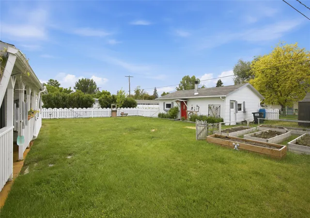 Photo 3 of Single family home for sale at 223 S 6th Street, Hamilton, MT 59840 | MLS# 30072142 | Listing updated on 2026-09-22