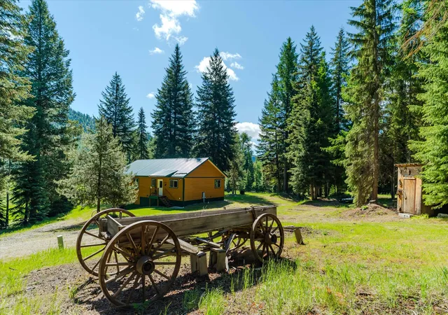 Photo 1 of Single family home for sale at 185 Bayhorse Rd, Libby, MT 59923 | MLS# 30072484 | Listing updated on 2026-10-05