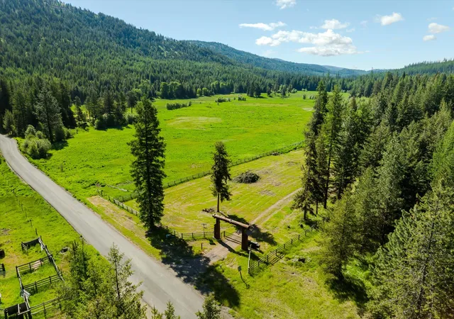 Photo 2 of Single family home for sale at 185 Bayhorse Rd, Libby, MT 59923 | MLS# 30072484 | Listing updated on 2026-10-05