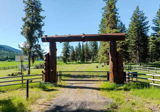 Photo 3 of Single family home for sale at 185 Bayhorse Rd, Libby, MT 59923 | MLS# 30072484 | Listing updated on 2026-10-05