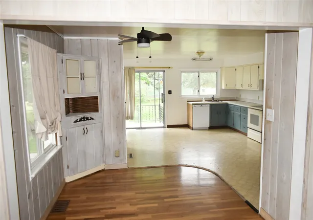 Photo 1 of Single family home for sale at 502 Pierce St, Plains, MT 59859 | MLS# 30071965 | Listing updated on 2026-08-31