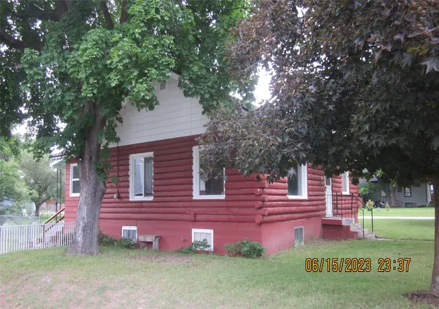 Photo 3 of Single family home for sale at 502 Pierce St, Plains, MT 59859 | MLS# 30071965 | Listing updated on 2026-08-31
