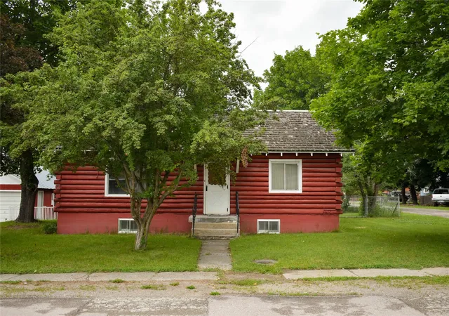 Photo 4 of Single family home for sale at 502 Pierce St, Plains, MT 59859 | MLS# 30071965 | Listing updated on 2026-08-31