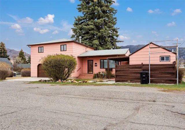 Photo 2 of Single family home for sale at 2100 Wall St, Butte, MT 59701 | MLS# 30072418 | Listing updated on 2026-09-08