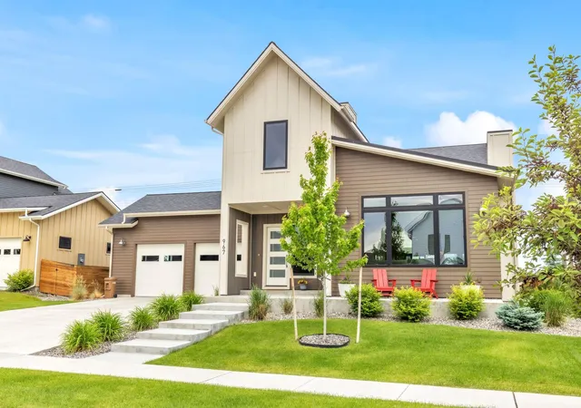 Photo 1 of Single family home for sale at 967 Auger Ln, Bozeman, MT 59718 | MLS# 30072715 | Listing updated on 2026-09-23