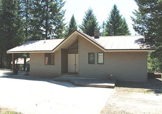 Photo 2 of Single family home for sale at 250 Sunnyside Dr, Libby, MT 59923 | MLS# 30072877 | Listing updated on 2026-09-09