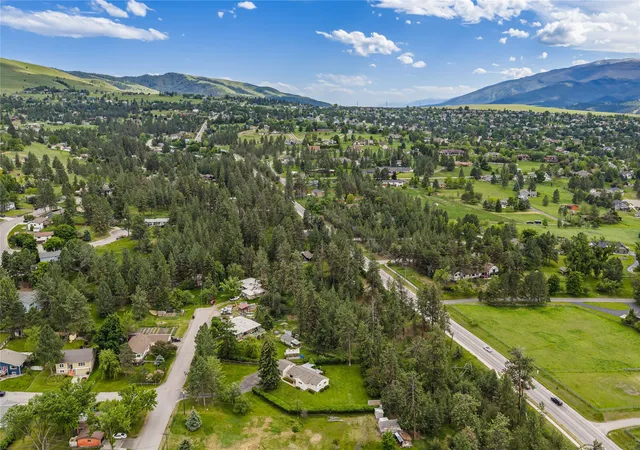 Photo 3 of Single family home for sale at 5121 Orchard Ave, Missoula, MT 59803 | MLS# 30072890 | Listing updated on 2026-09-12