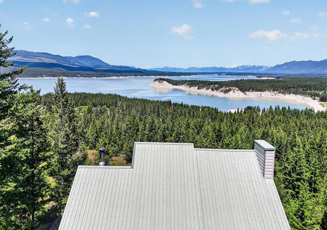 Photo 3 of Single family home for sale at 335 Country Ln, Rexford, MT 59930 | MLS# 30072938 | Listing updated on 2026-09-03
