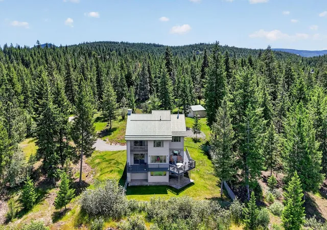 Photo 4 of Single family home for sale at 335 Country Ln, Rexford, MT 59930 | MLS# 30072938 | Listing updated on 2026-09-03