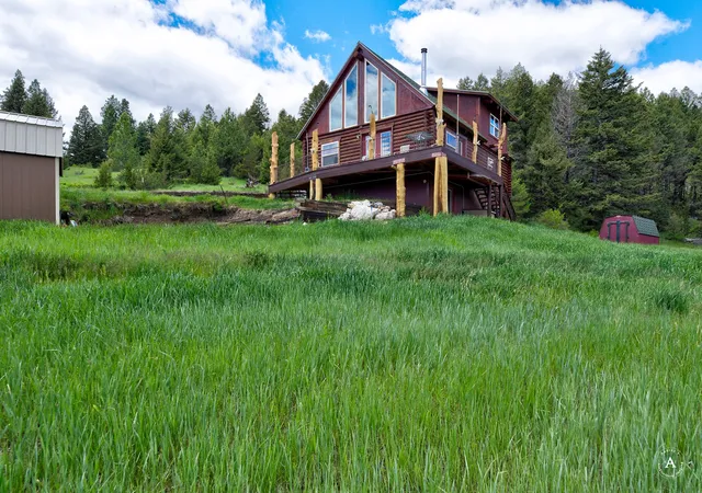 Photo 2 of Single family home for sale at 7210 Spring Crk Trl, Helena, MT 59602 | MLS# 30072458 | Listing updated on 2026-09-18