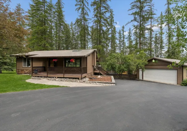 Photo 3 of Single family home for sale at 201 Mallard Loop, Whitefish, MT 59937 | MLS# 30073026 | Listing updated on 2026-09-14