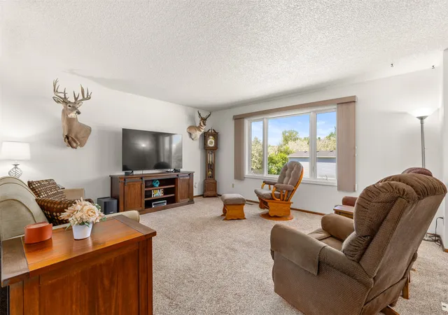 Photo 2 of Single family home for sale at 2801 Saratoga Trl, Billings, MT 59105 | MLS# 30072908 | Listing updated on 2026-09-17