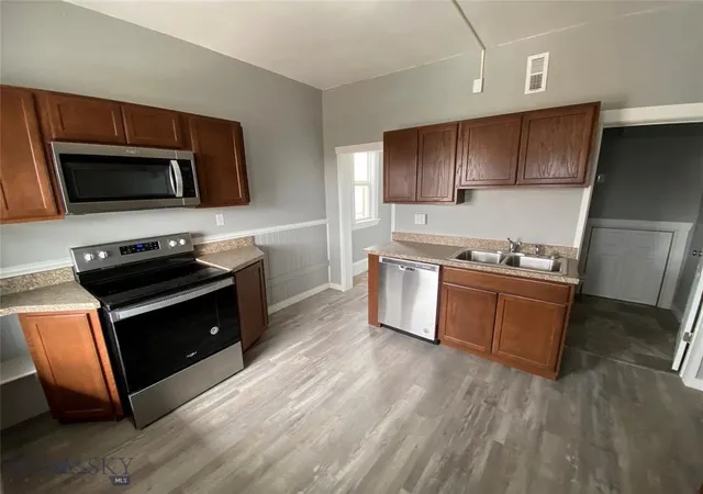 Photo 3 of Multi family home for sale at 315 N   321 Washington St, Butte, MT 59701 | MLS# 30073230 | Listing updated on 2026-09-14