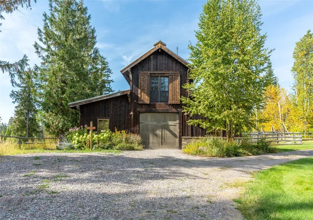 Photo 1 of Single family home for sale at 214 Rusty Spur Trl, Whitefish, MT 59937 | MLS# 30072604 | Listing updated on 2026-09-04