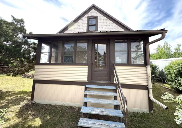 Photo 2 of Single family home for sale at 631 Rhode Is St, Helena, MT 59601 | MLS# 30071913 | Listing updated on 2026-09-14